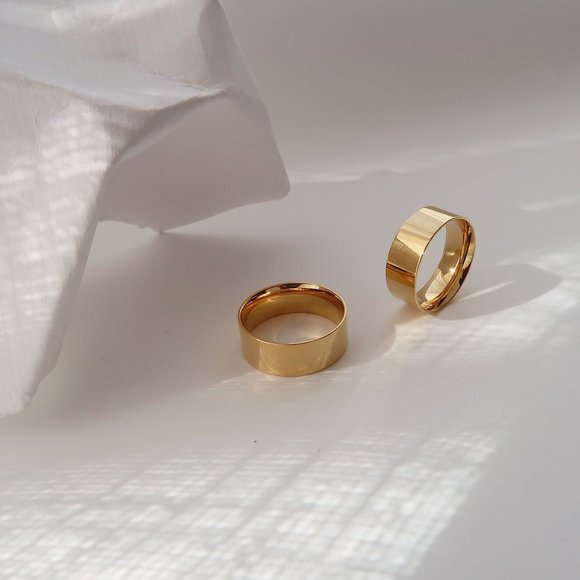 NEW 18K Gold Plated Wide Flat Simple Classic Wedding Ring - Picture 5 of 7